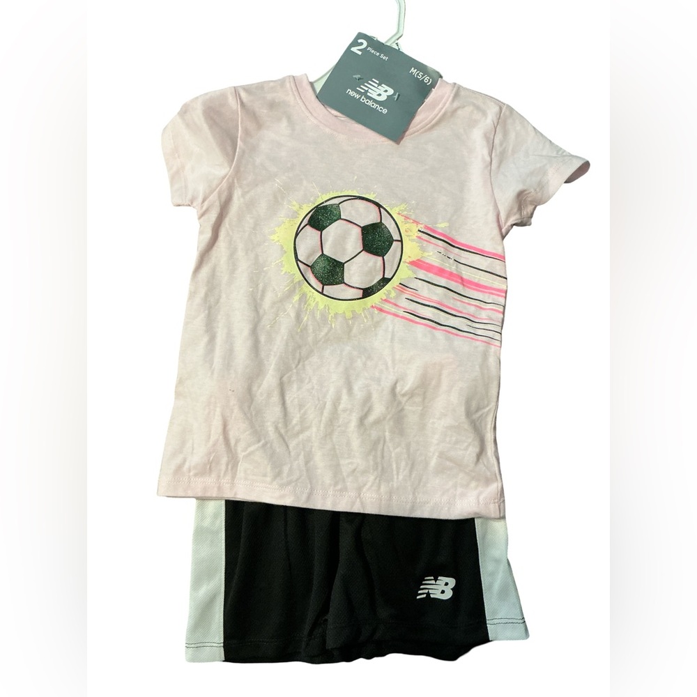 New Balance Girls 2 Piece Soccer Set NWT